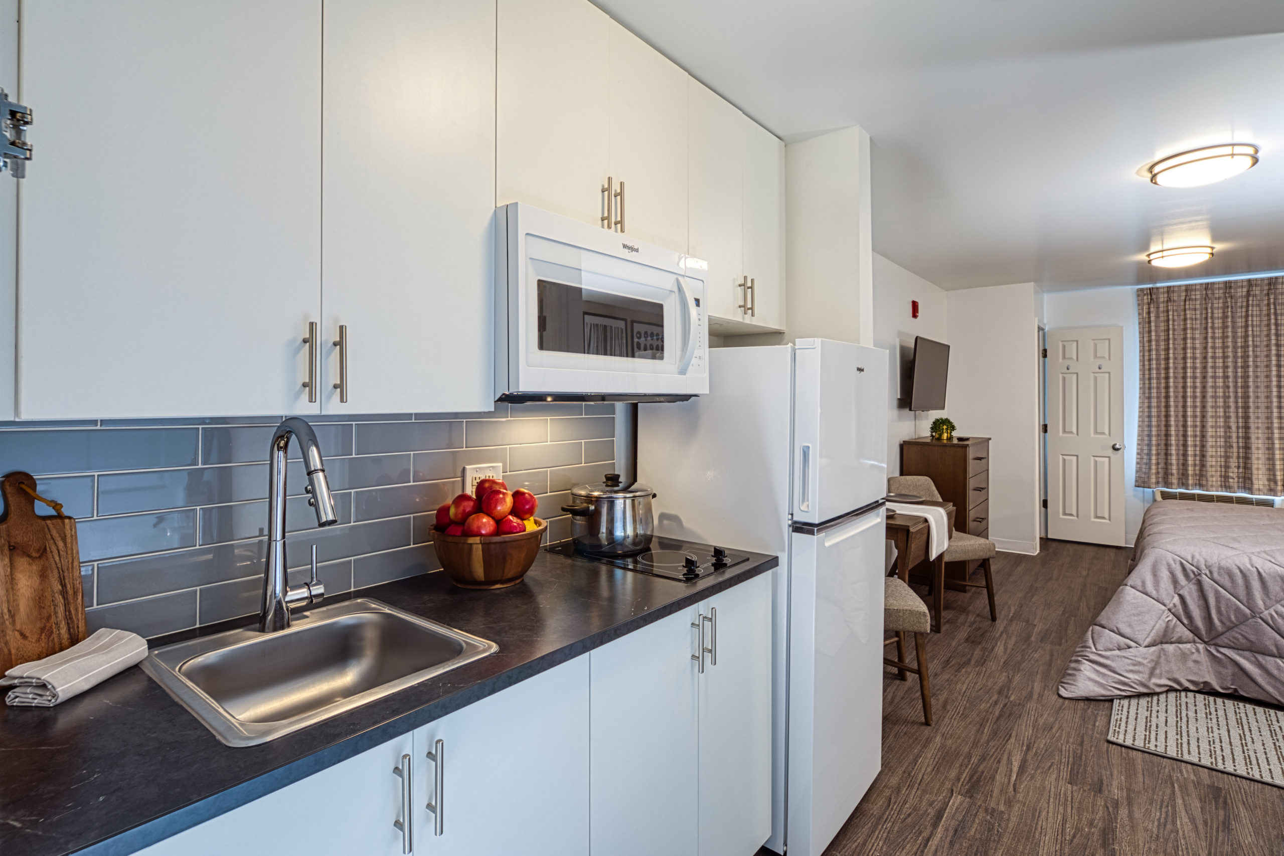 What to Expect in Your Extended-Stay Kitchen