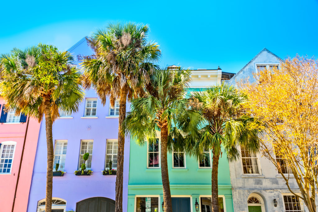 colorful antabellum homes in charleston